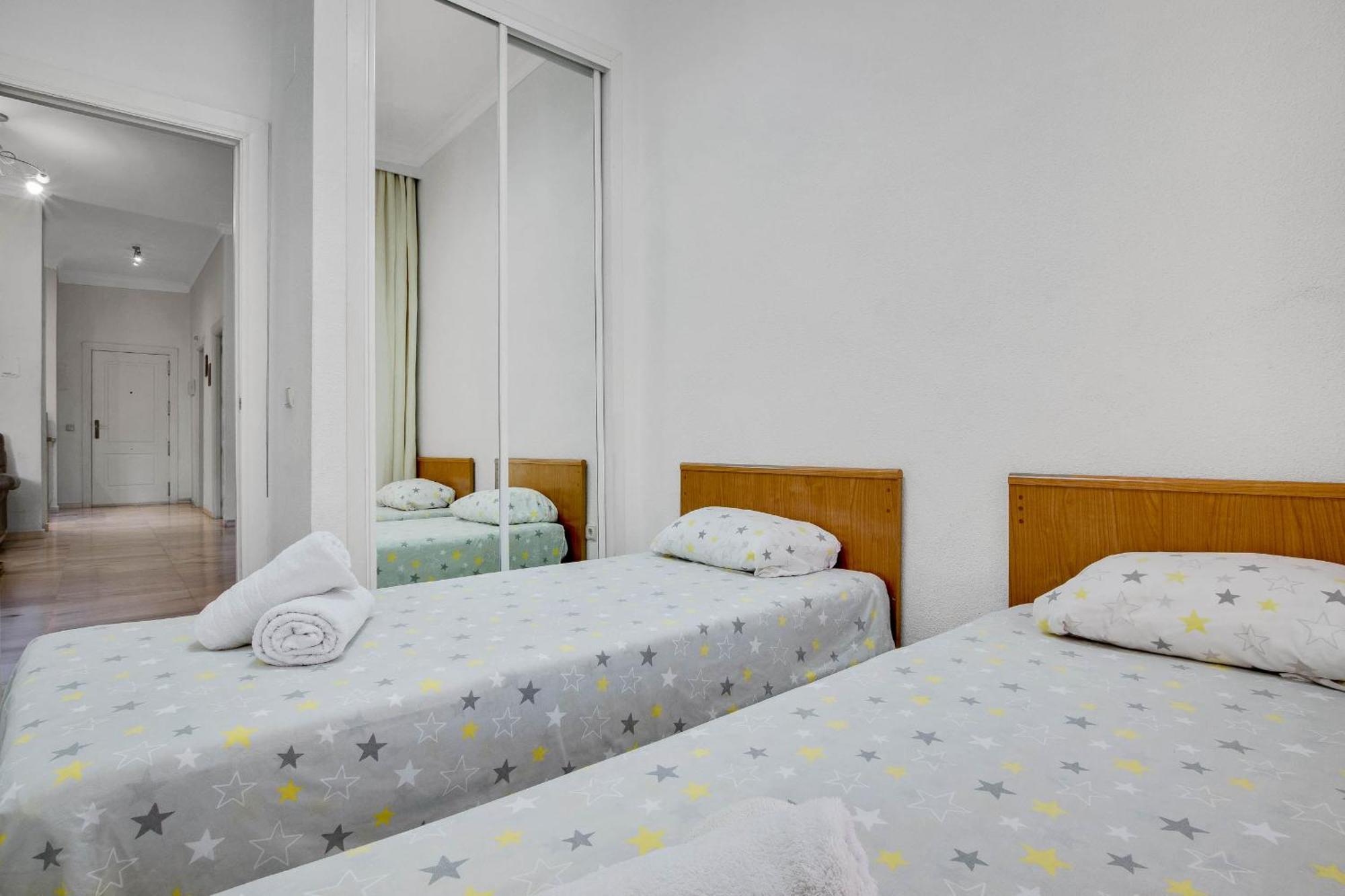 Apartamento Para 6 Con Wifi, Ac, Piscina Y Parking Gratis Benalmádena Zewnętrze zdjęcie